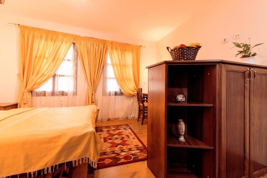 Downtown Rooms Ni Kültér fotó