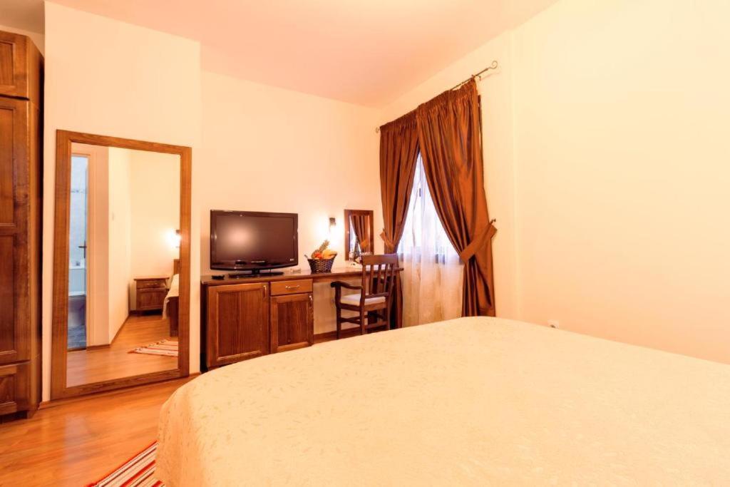 Downtown Rooms Ni Kültér fotó