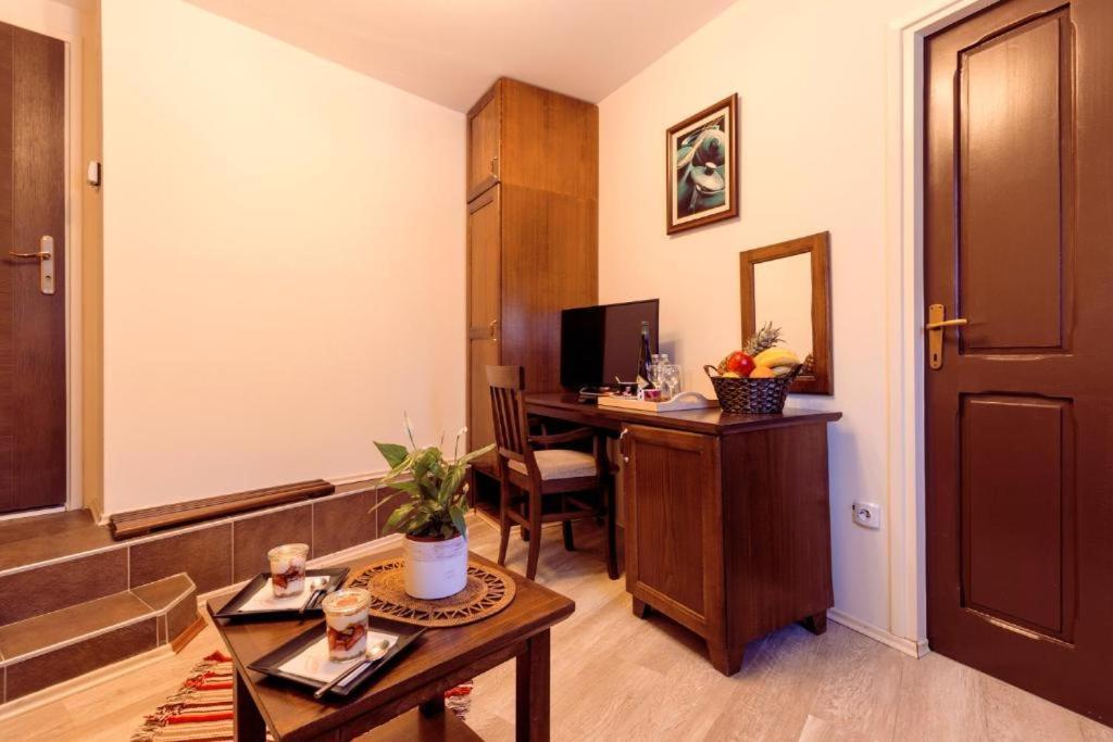 Downtown Rooms Ni Kültér fotó