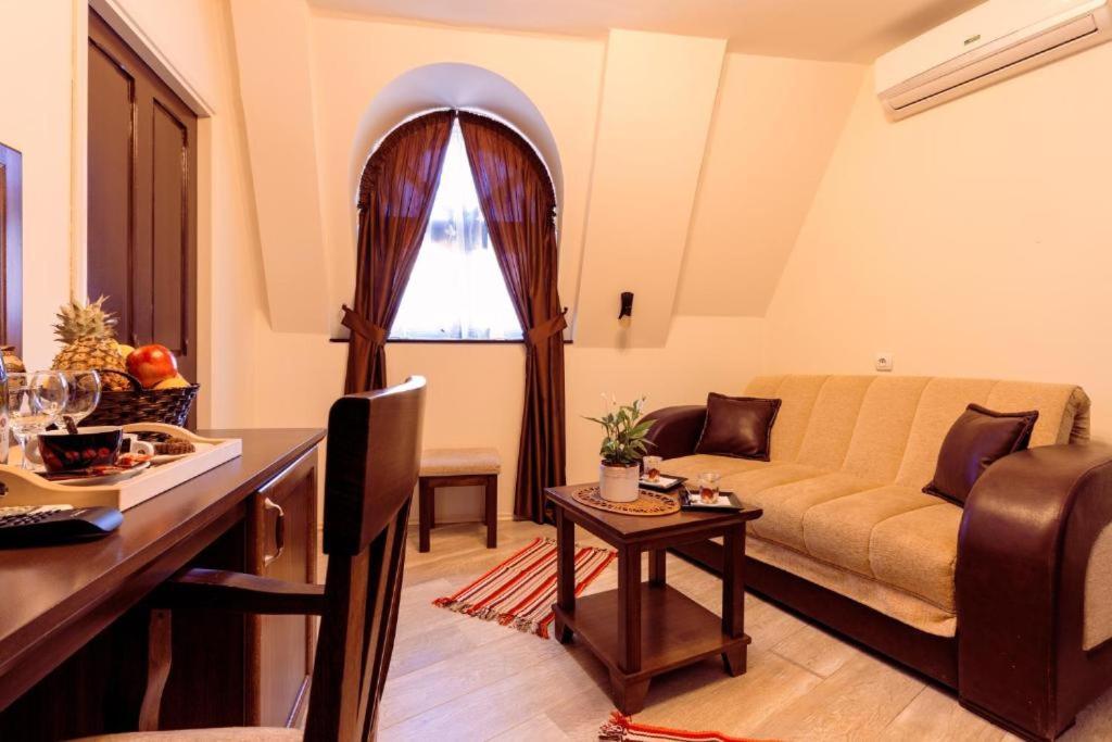 Downtown Rooms Ni Kültér fotó