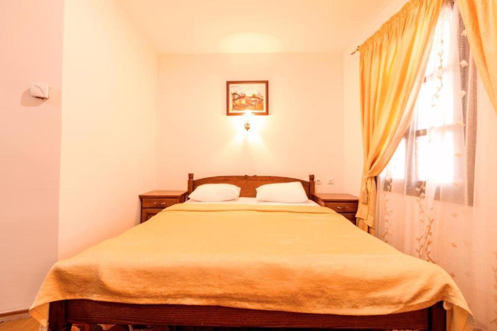 Downtown Rooms Ni Kültér fotó