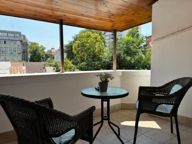 Downtown Rooms Ni Kültér fotó